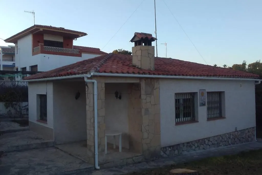 Сasa de vacaciones Casa con jardín y barbacoa en Cunit Villa España